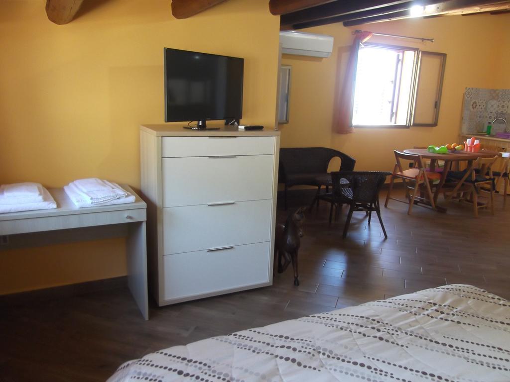 Zu Pippinu Apartment Castellammare del Golfo Exterior photo